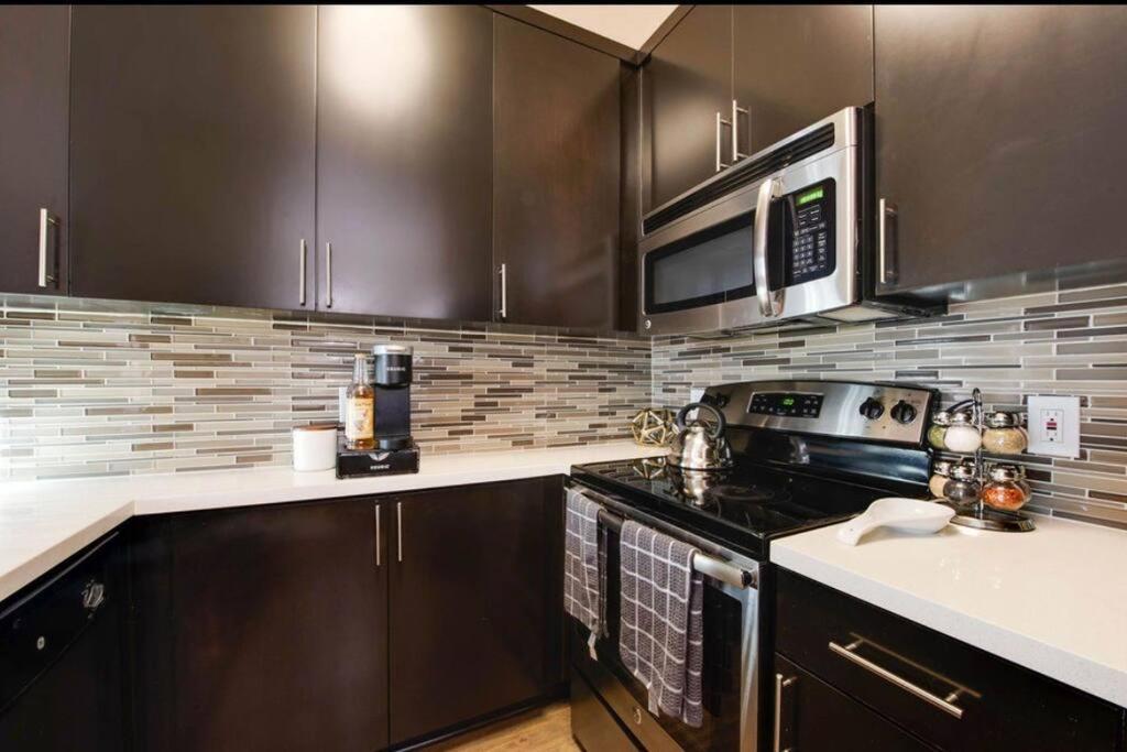 The Nest A Spacious 1 Bedroom Apartment With A Pool View Los Angeles Exterior foto